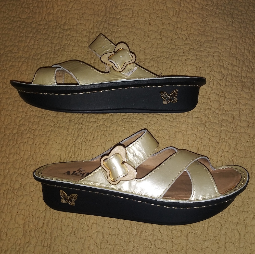 Alegria Barcelona Gold Patent Leather Size 7